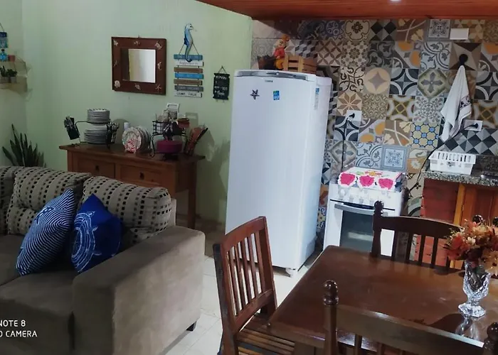 Apto na praia do Centro Mongaguá ~ Ótima Localização